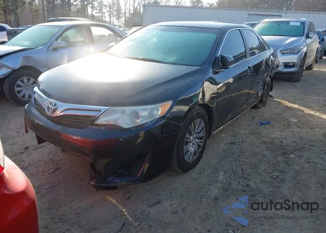 2014 Toyota Camry Le z USA, uszkodzony, nr VIN 4T1BF1FK4EU356453